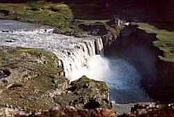 Dettifoss, the huge erosive power of a large Icelandic river